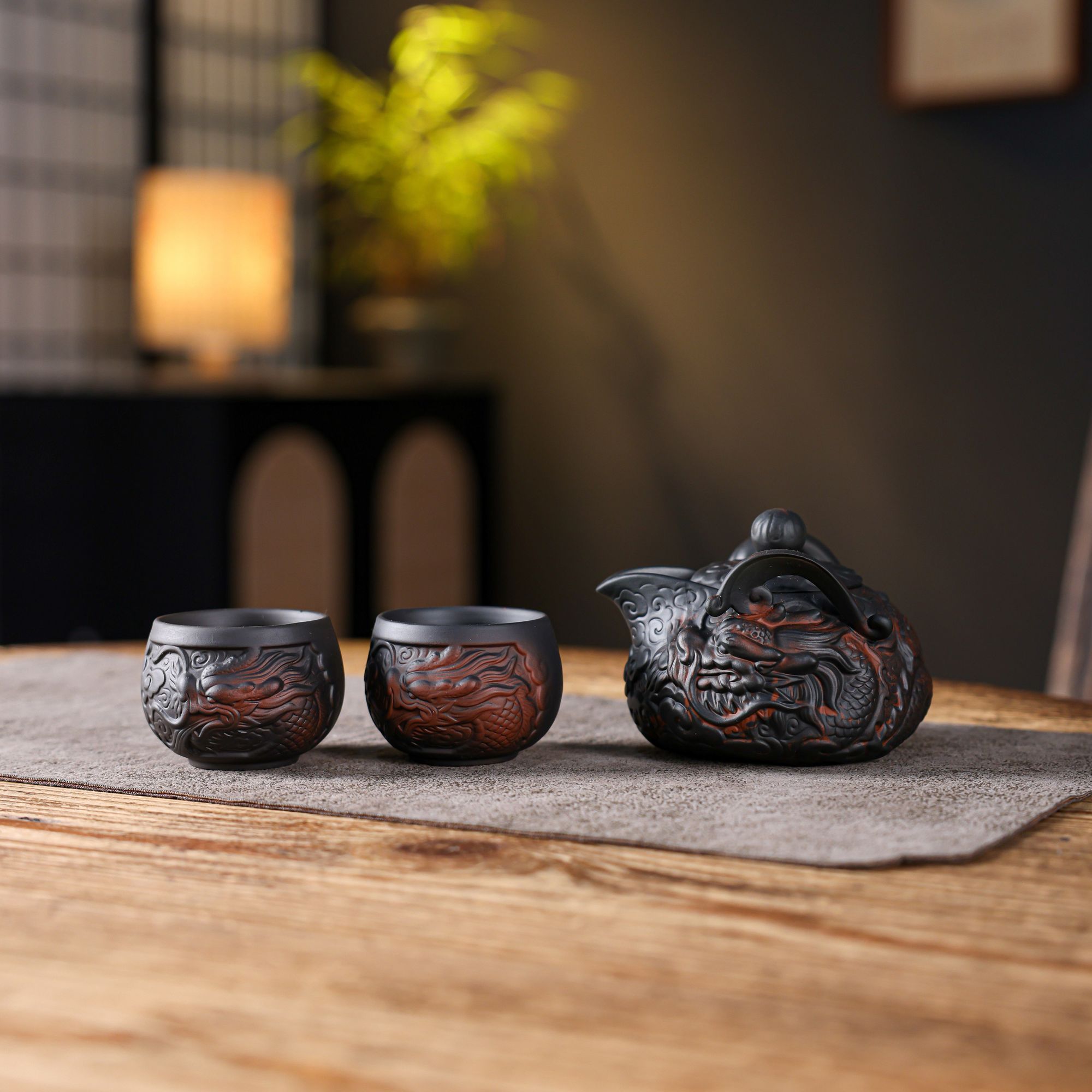 「紫陶手抓龍壺,飛龍紫陶壺」—— 匠心雕琢,龍韻茶香,一壺傳承千年工藝!